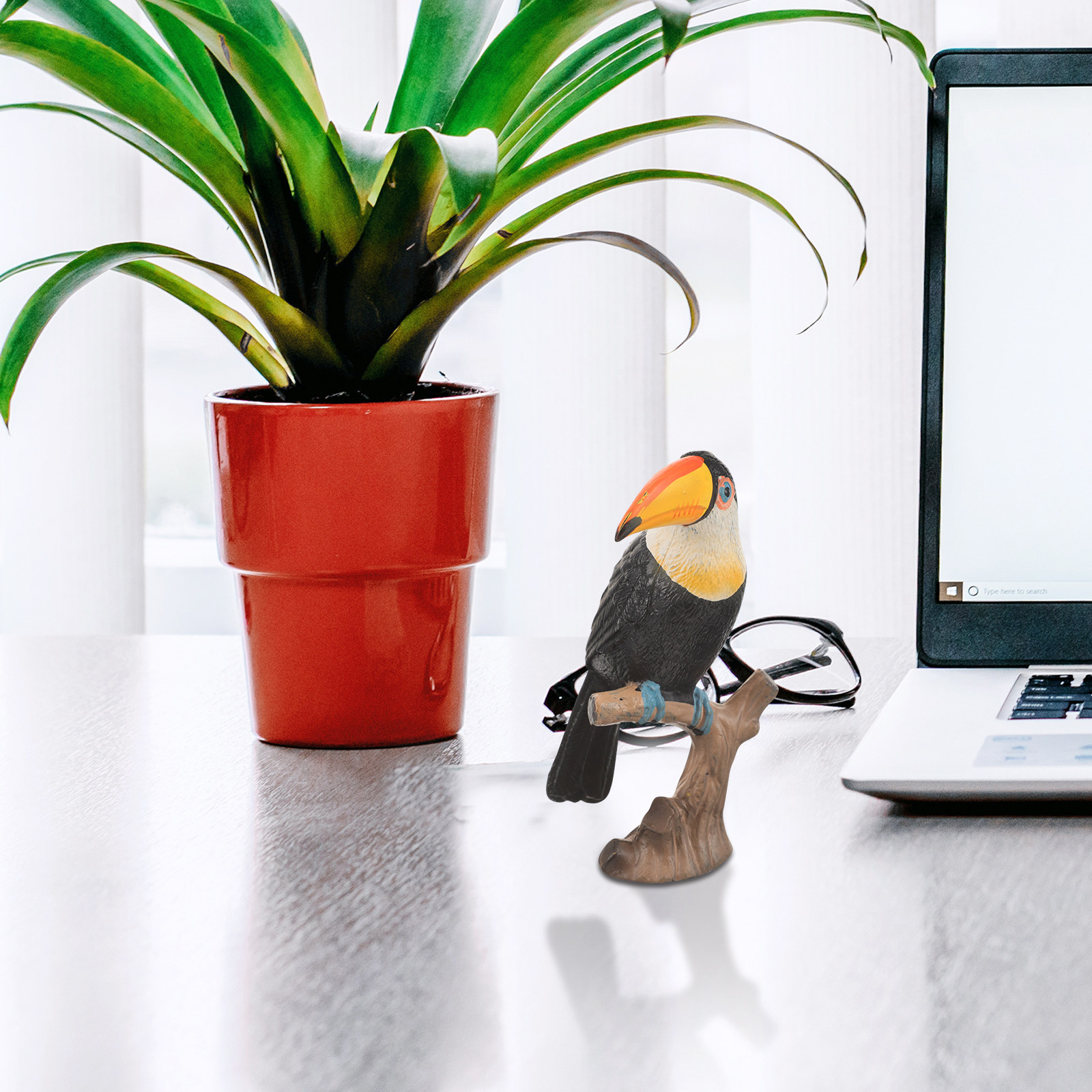 Simulated Toucan Plastic Anima - Photography Simulator recension och pris